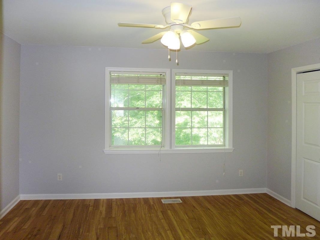 124 Marlowe Court - Photo 11