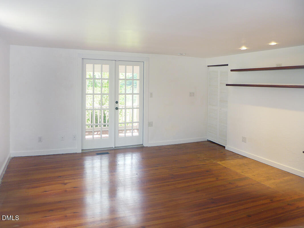 917 Phils Creek Road - Photo 0