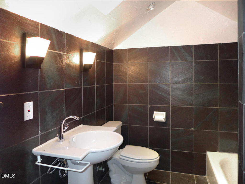 917 Phils Creek Road - Photo 15