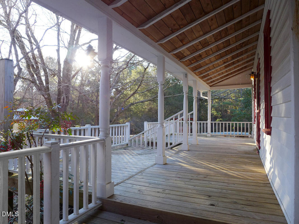 917 Phils Creek Road - Photo 19