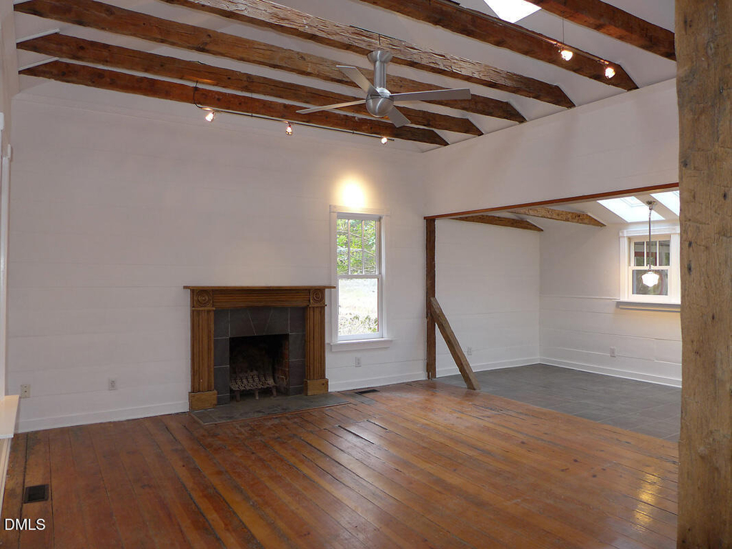 917 Phils Creek Road - Photo 2