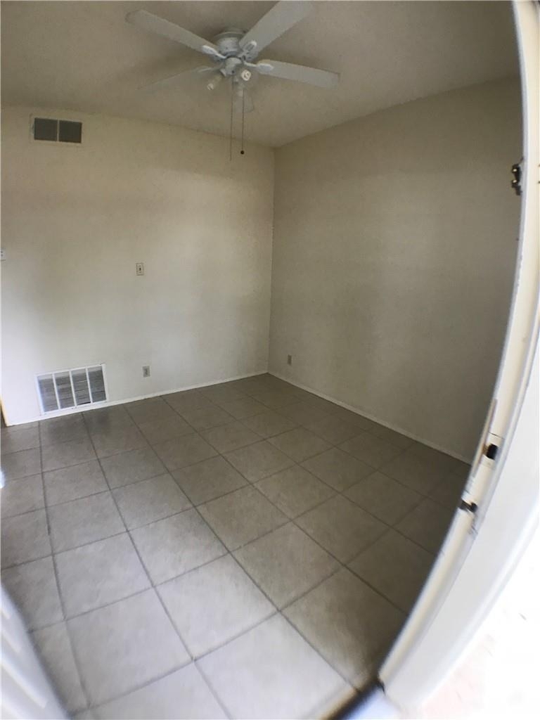 619 W 37th St - Photo 13