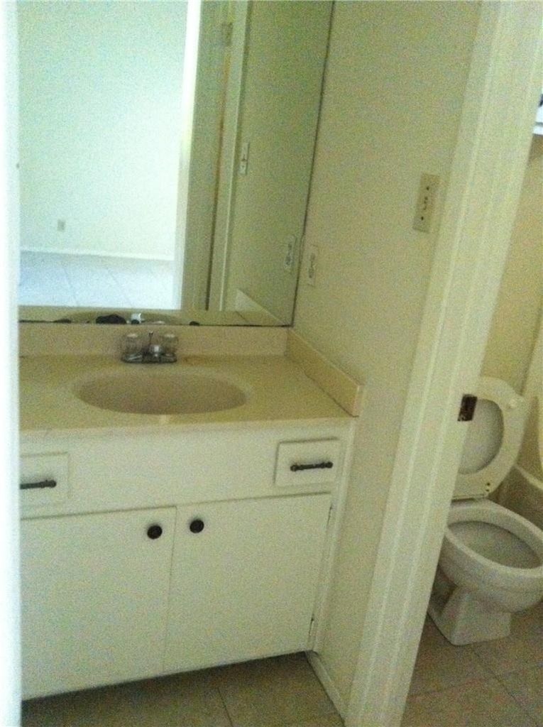 619 W 37th St - Photo 5