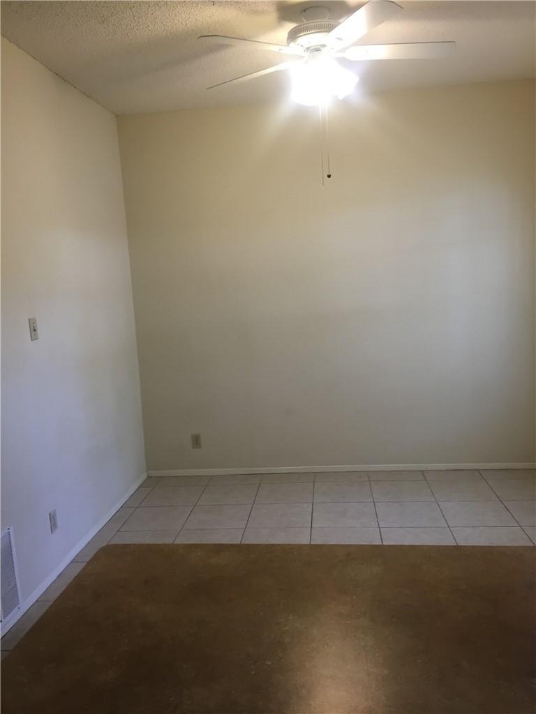 619 W 37th St - Photo 7