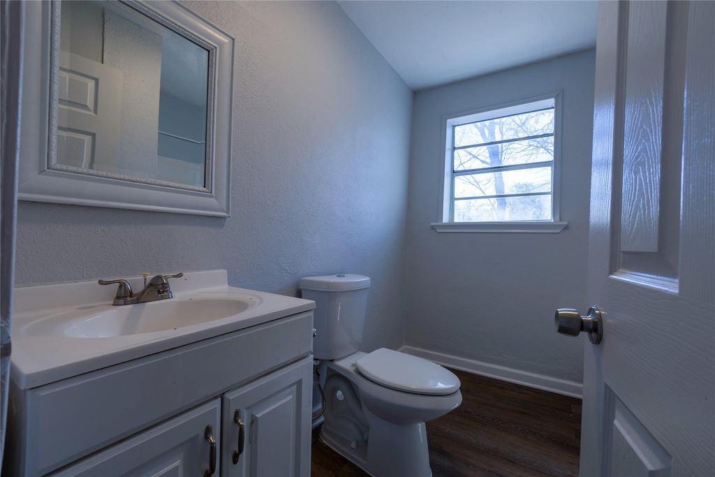 2304 Thrasher Ln - Photo 14
