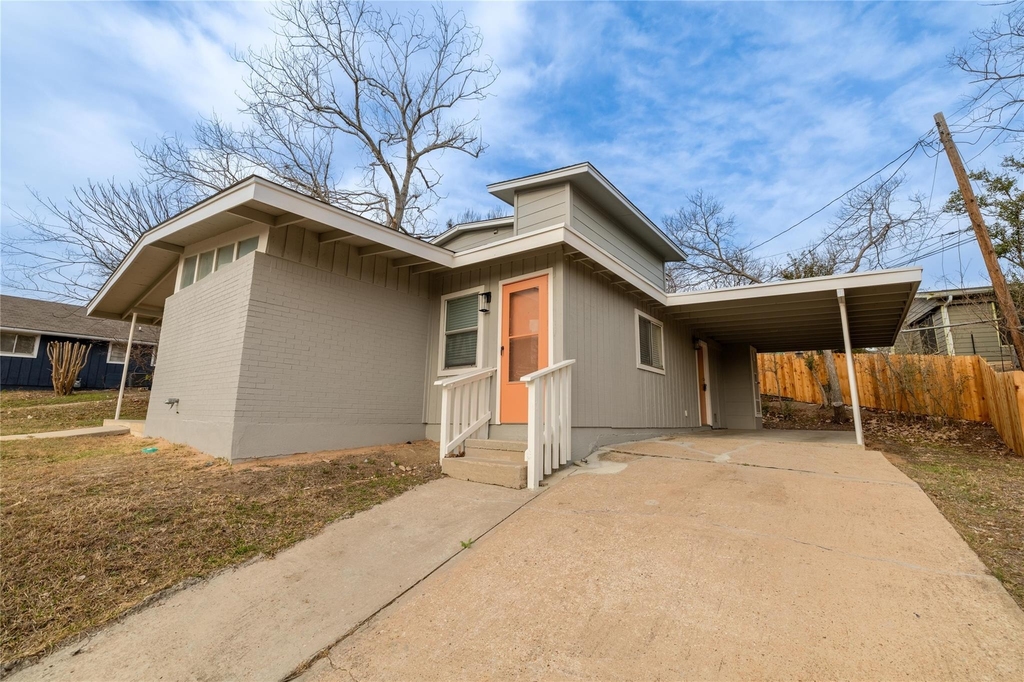4304 Scottsdale Rd - Photo 1