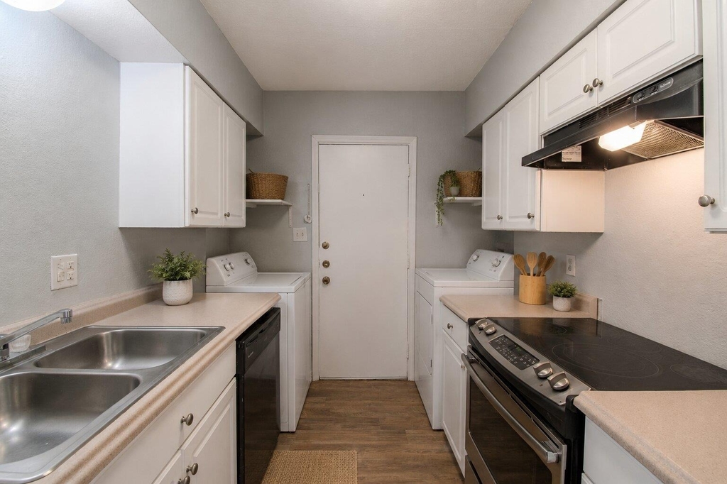 100 Uhland Rd - Photo 14