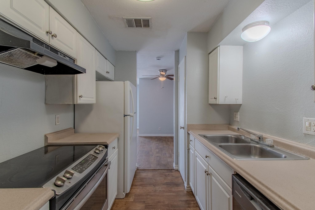 100 Uhland Rd - Photo 9