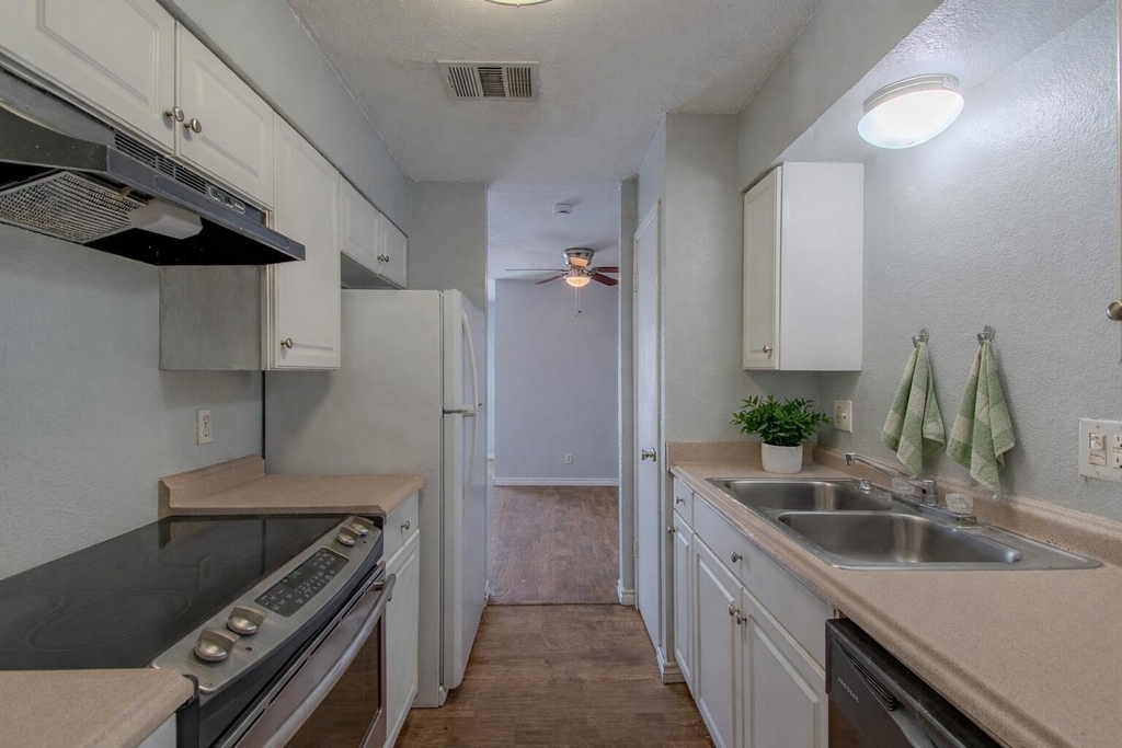 100 Uhland Rd - Photo 7