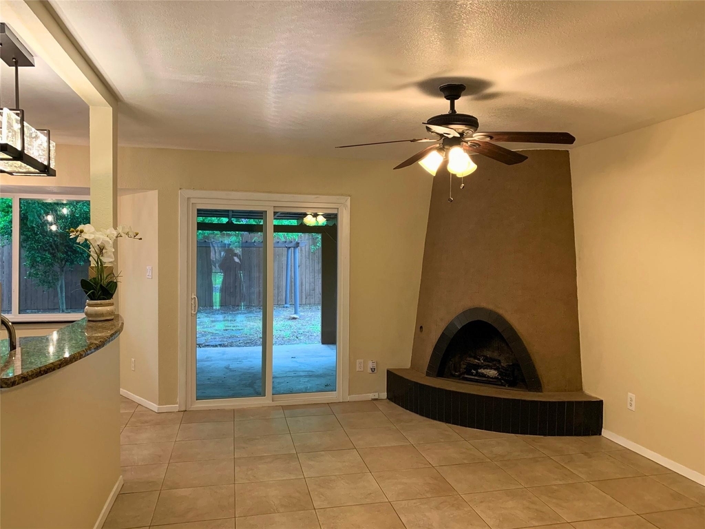 4905 Richmond Ave - Photo 3