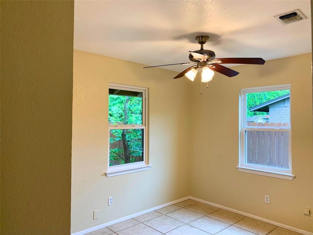 4905 Richmond Ave - Photo 9