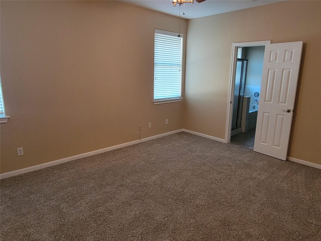 2100 Pipers Field Dr - Photo 10