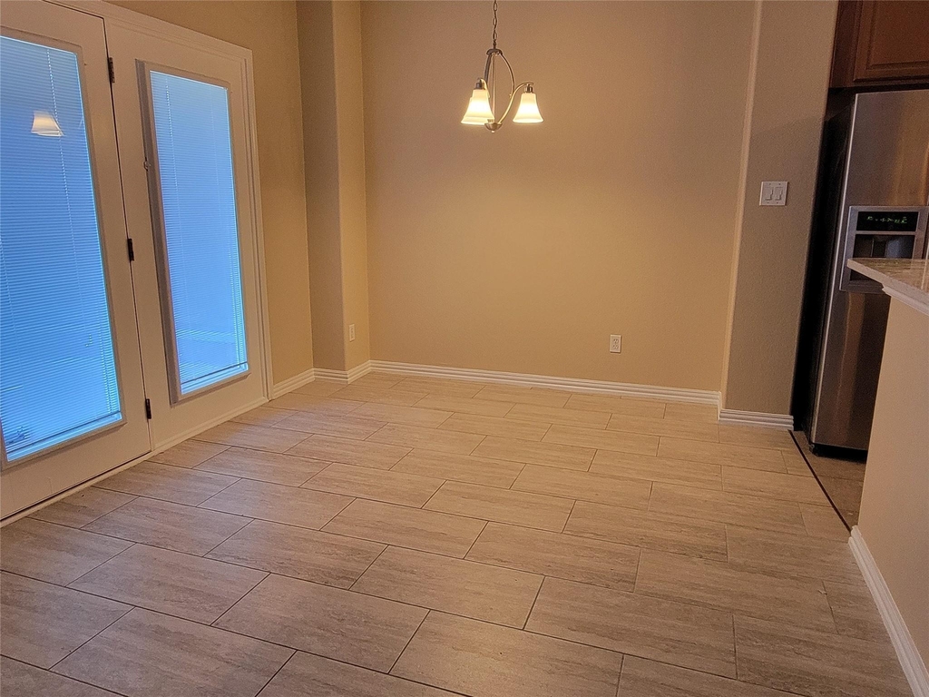 2100 Pipers Field Dr - Photo 4