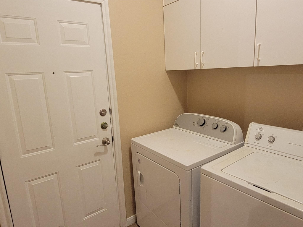 2100 Pipers Field Dr - Photo 17