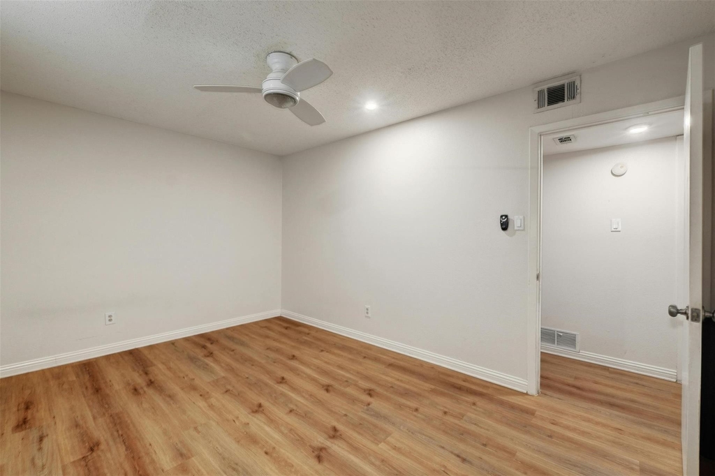 1302 E Saint Johns Ave - Photo 18