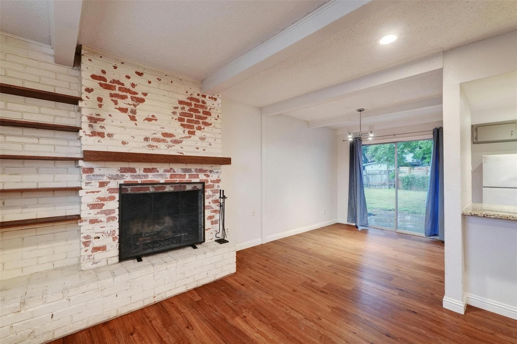 1302 E Saint Johns Ave - Photo 4