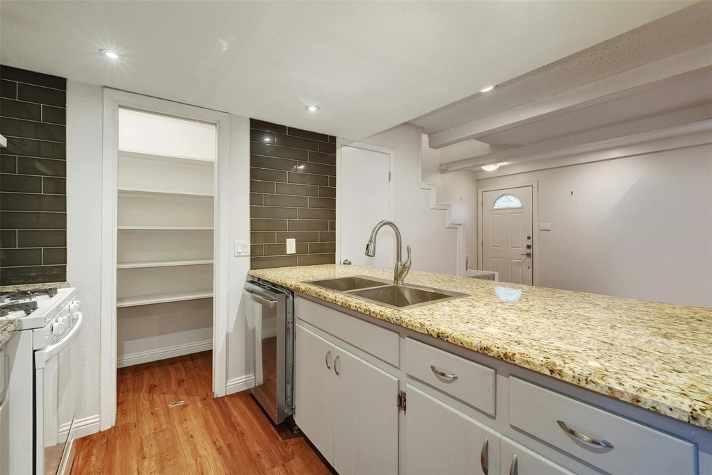 1302 E Saint Johns Ave - Photo 7