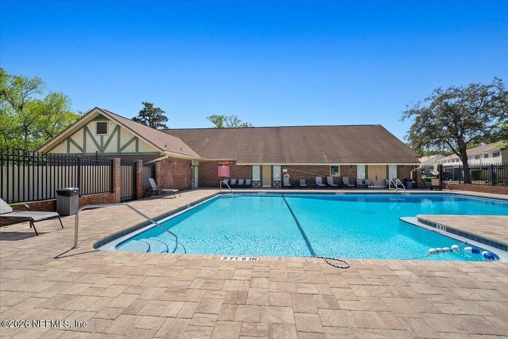 8140 Sutton Place - Photo 37