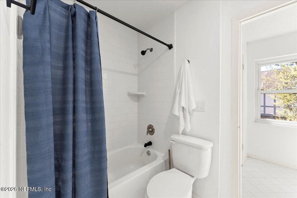 8140 Sutton Place - Photo 9