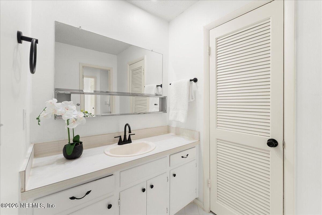 8140 Sutton Place - Photo 8