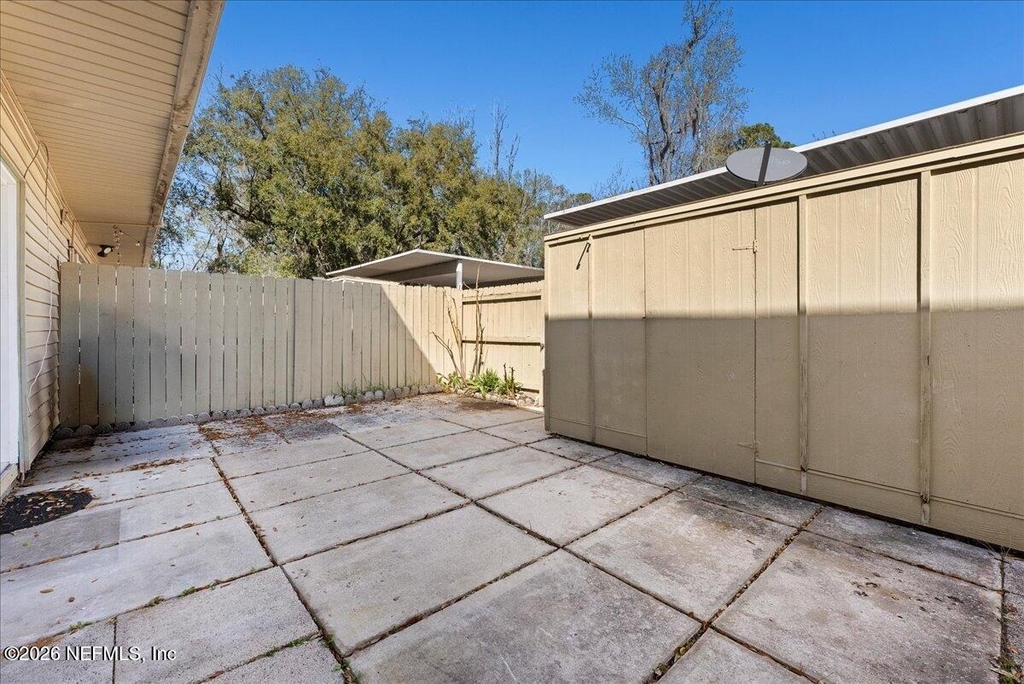 8140 Sutton Place - Photo 21