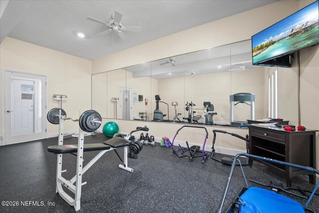8140 Sutton Place - Photo 43