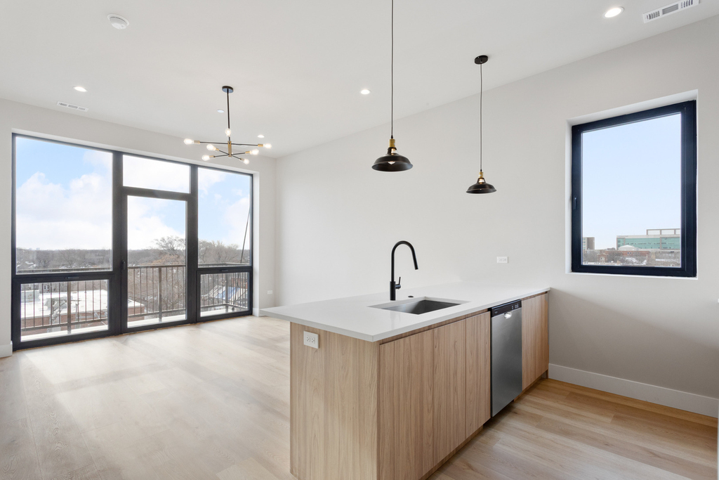 2505 W Farragut Avenue - Photo 25