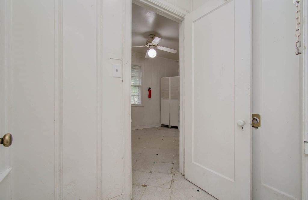 1428 Wentworth Street - Photo 9