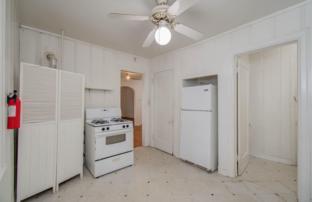 1428 Wentworth Street - Photo 8