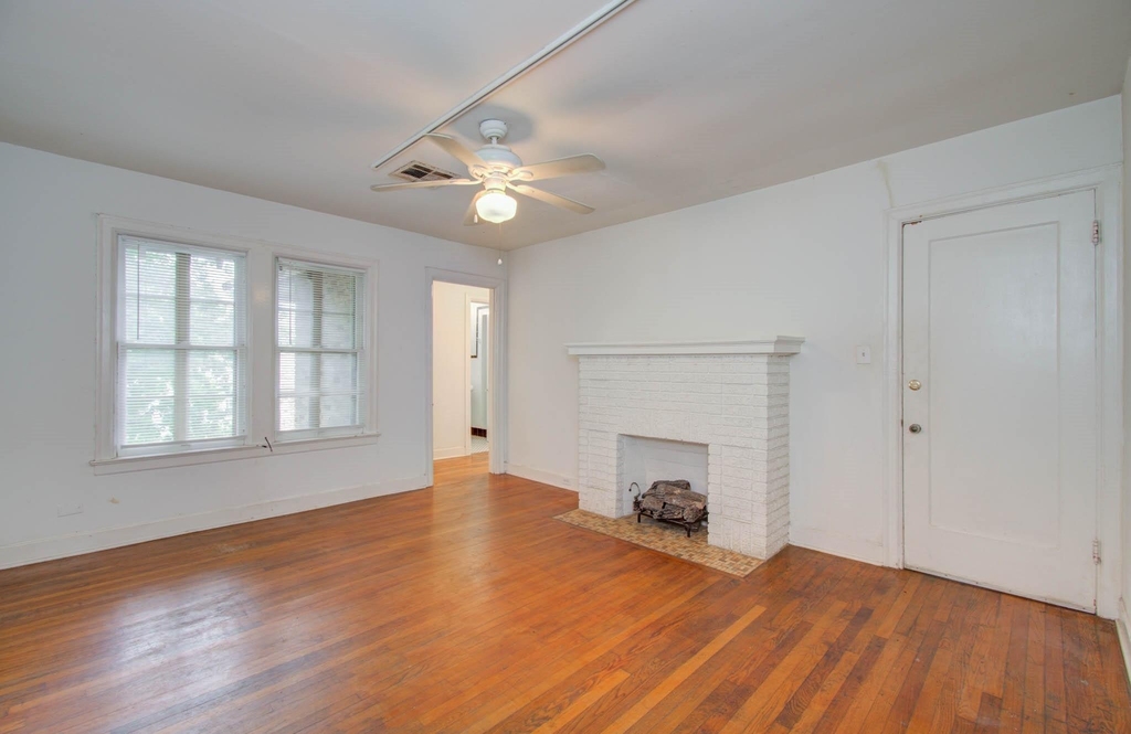 1428 Wentworth Street - Photo 13