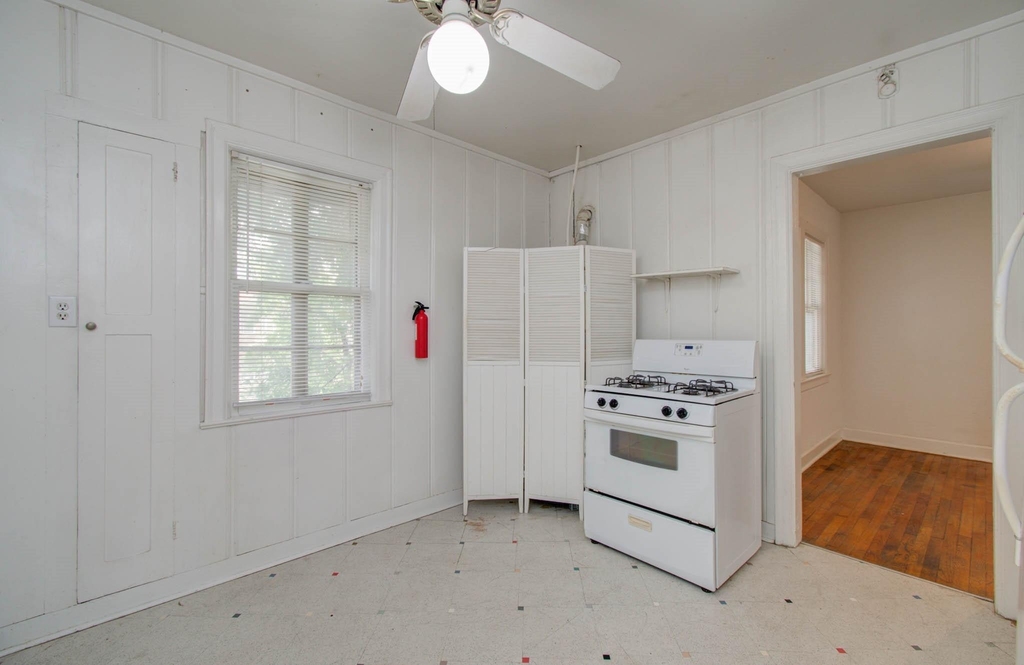 1428 Wentworth Street - Photo 6