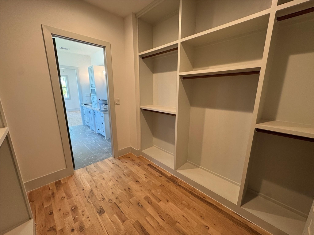 505 E 40th Street - Photo 10