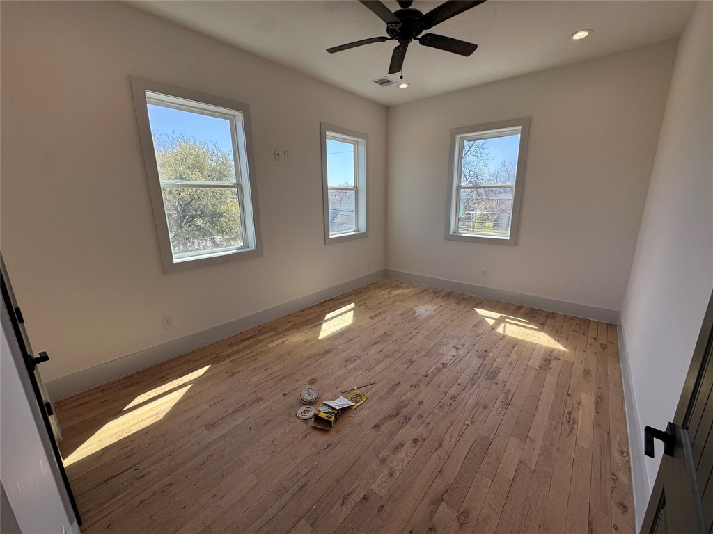 505 E 40th Street - Photo 14