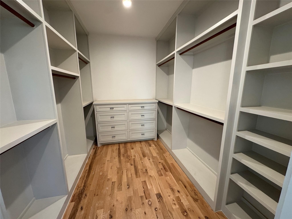 505 E 40th Street - Photo 11