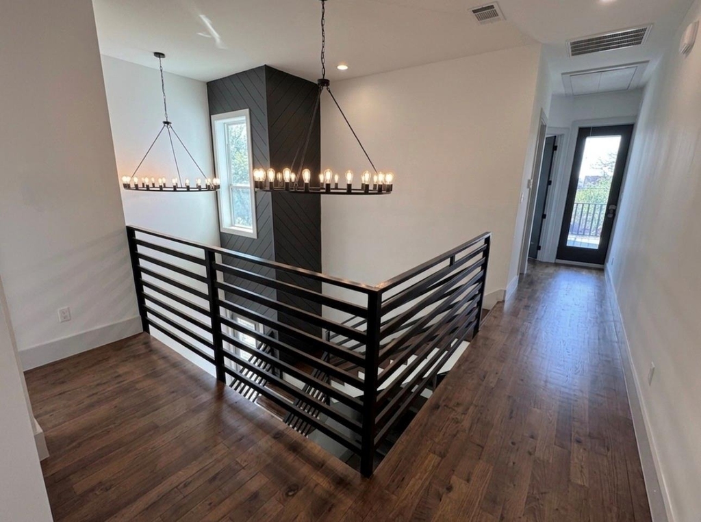 505 E 40th Street - Photo 4