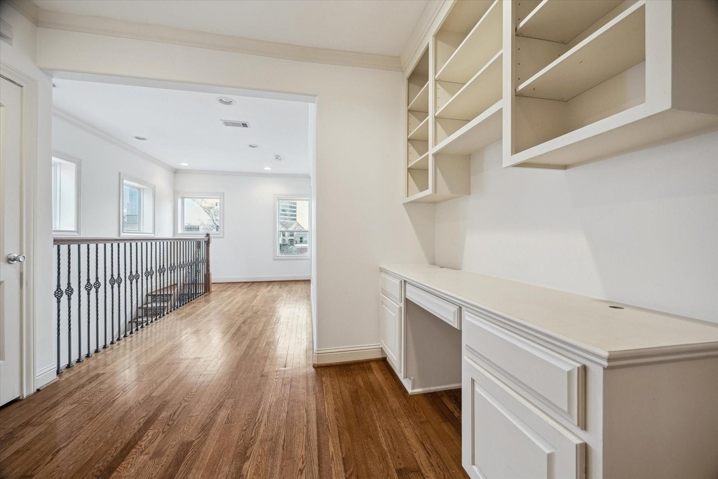1909 W Lamar Street - Photo 24