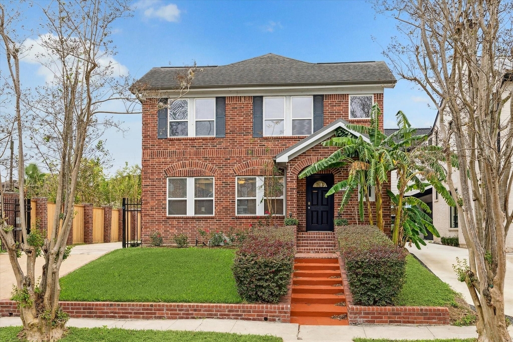 1909 W Lamar Street - Photo 1
