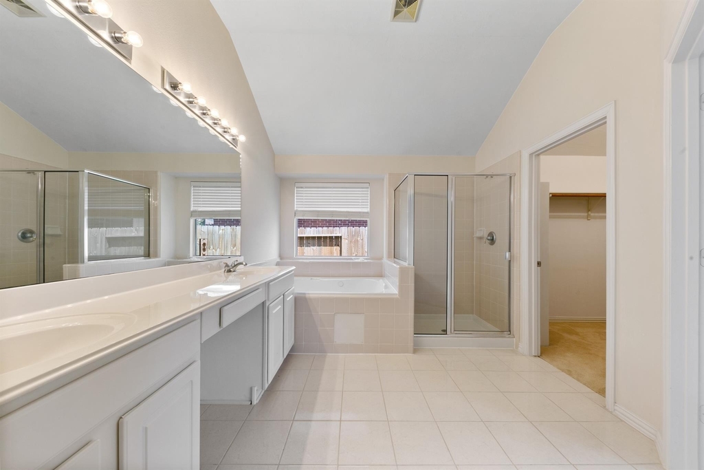 16027 Belleshire Lane - Photo 10
