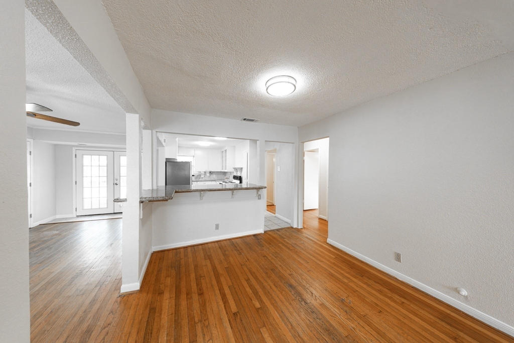 4710 Glenmont Street - Photo 1