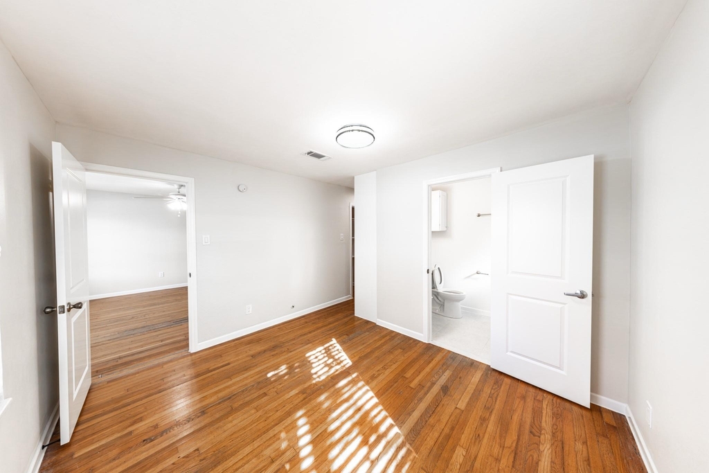 4710 Glenmont Street - Photo 13