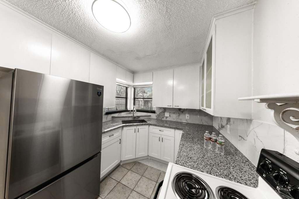 4710 Glenmont Street - Photo 10