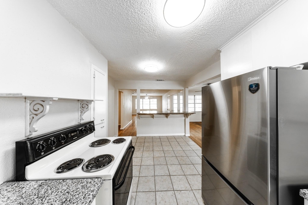 4710 Glenmont Street - Photo 11