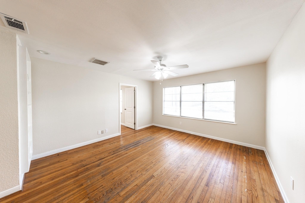 4710 Glenmont Street - Photo 3