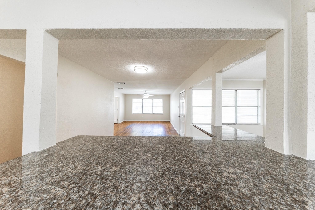 4710 Glenmont Street - Photo 8