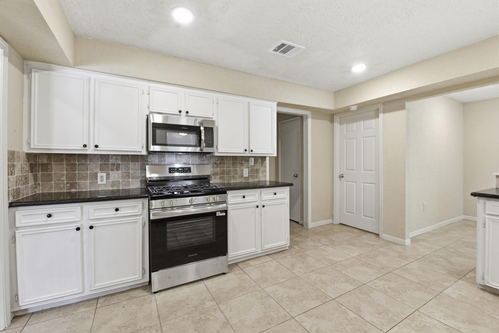 9052 Zapata Way - Photo 19