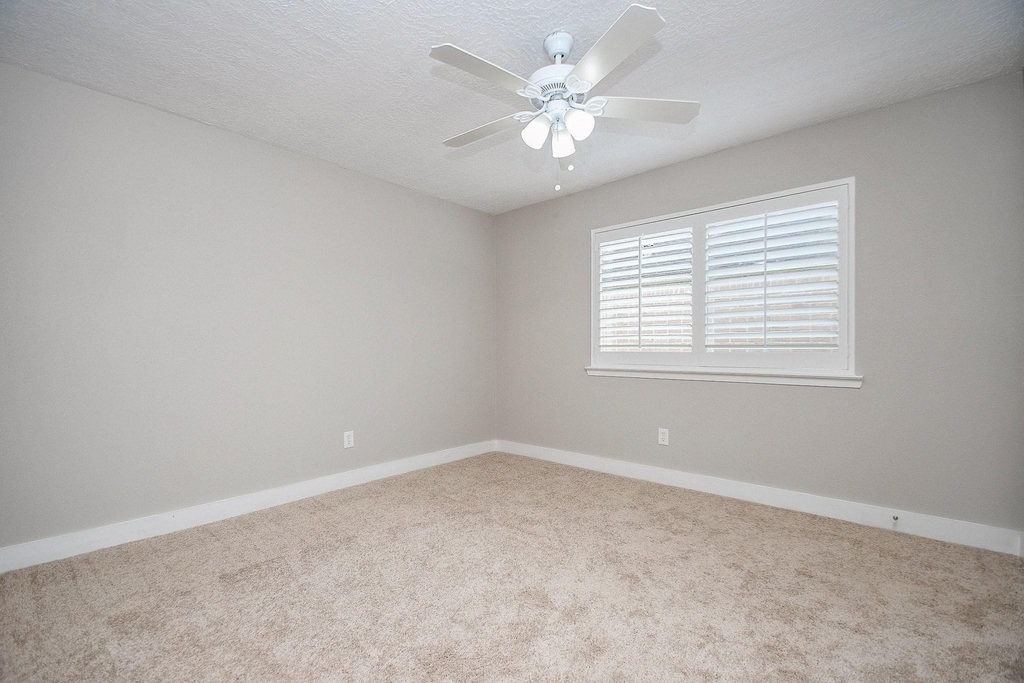 15807 Los Altos Drive - Photo 9