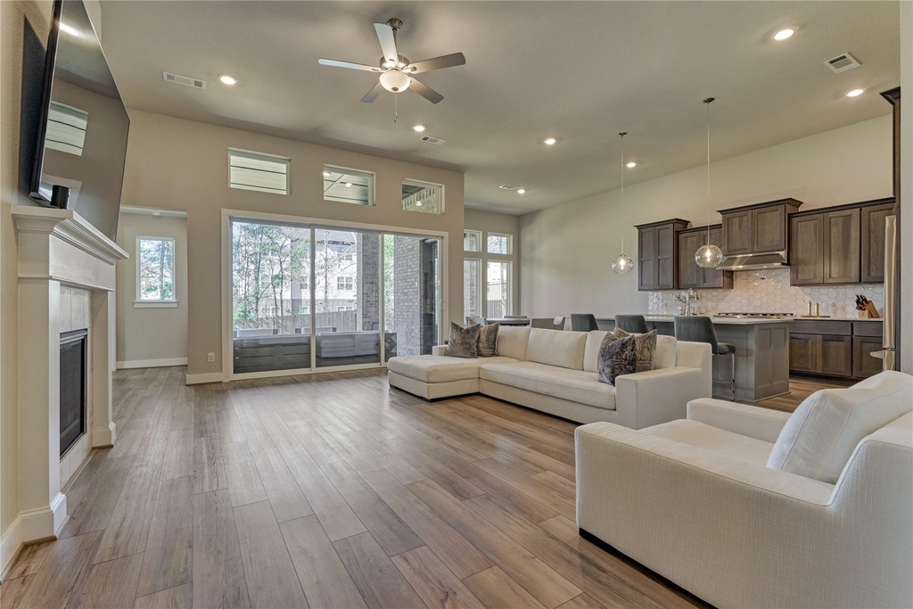 1716 Encino Boulevard - Photo 11