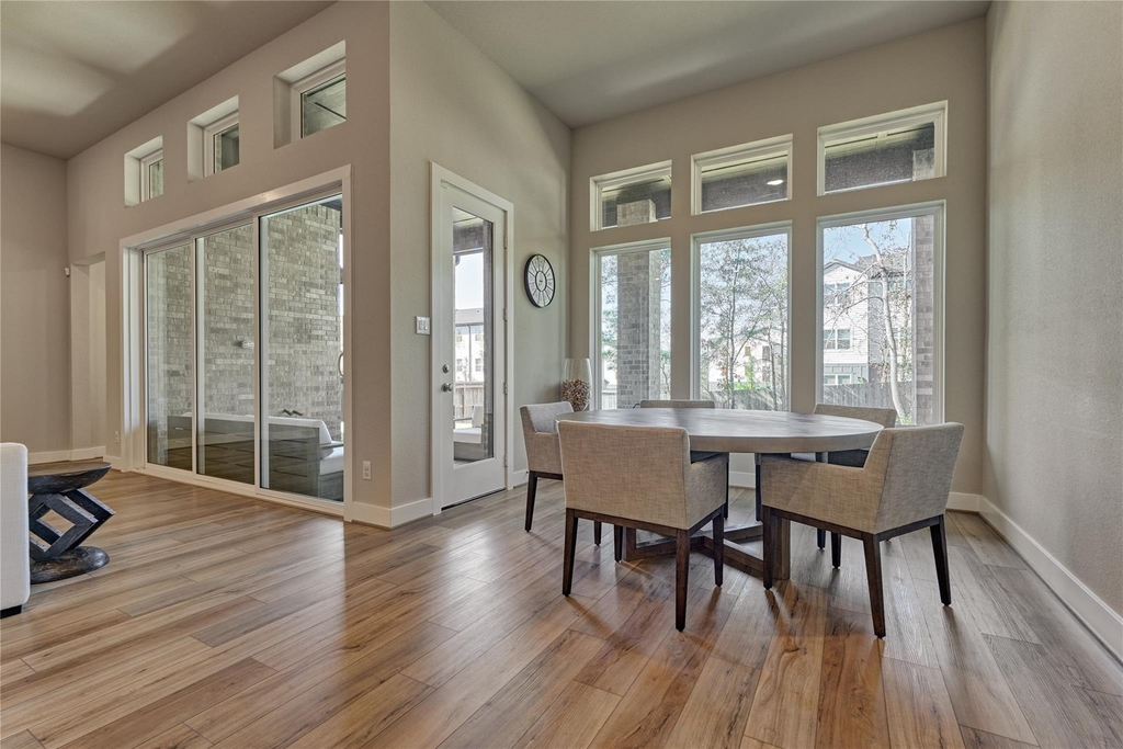 1716 Encino Boulevard - Photo 22