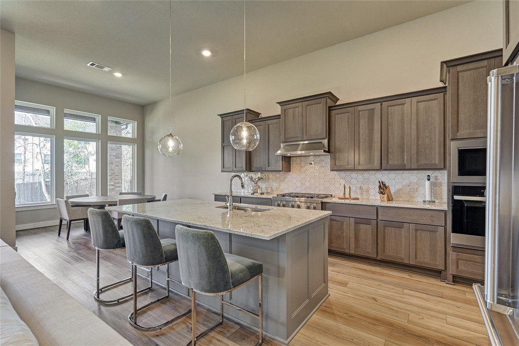 1716 Encino Boulevard - Photo 15