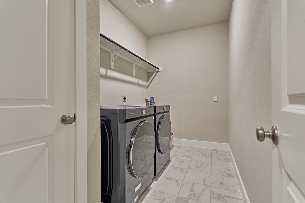 1716 Encino Boulevard - Photo 34
